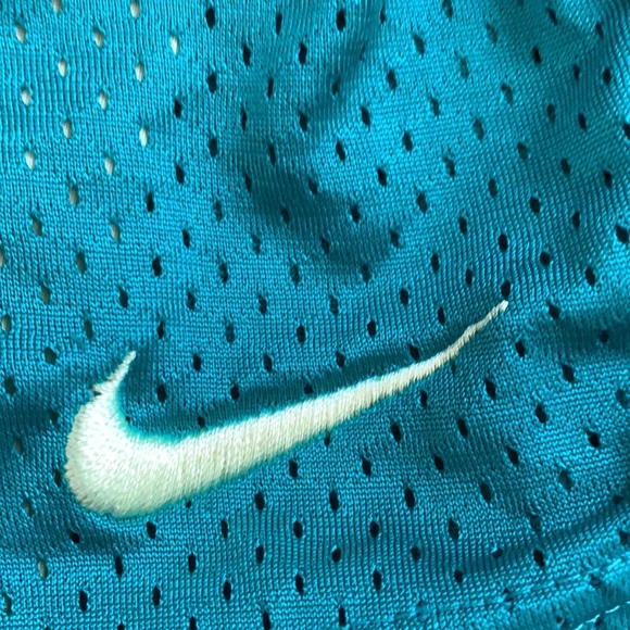 Women's Nike 2-in-1 Running Shorts - Picture 4 of 8